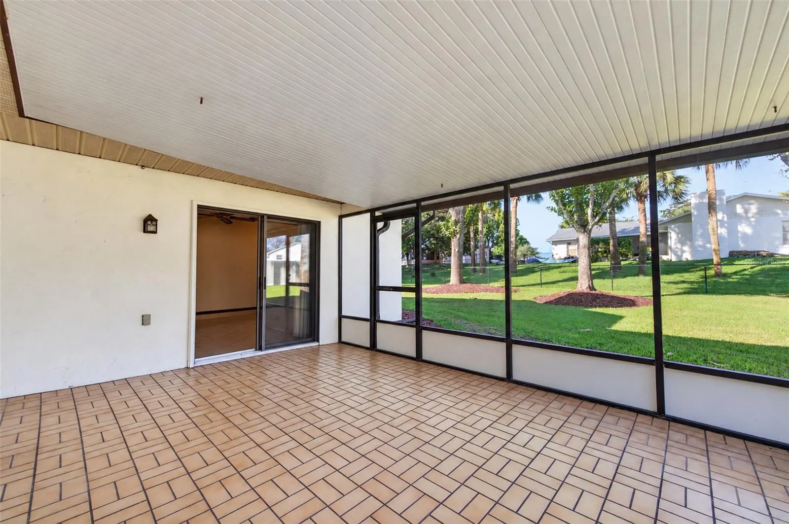 1056 KIMBERLY CT