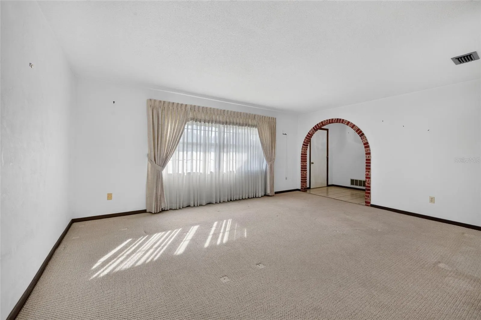 1056 KIMBERLY CT