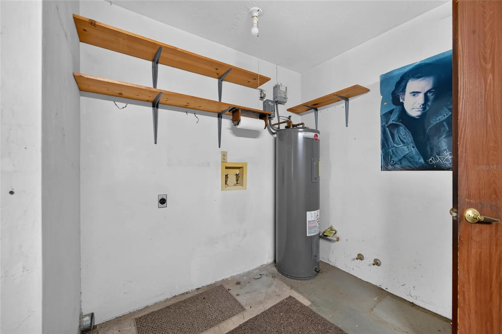 1056 KIMBERLY CT