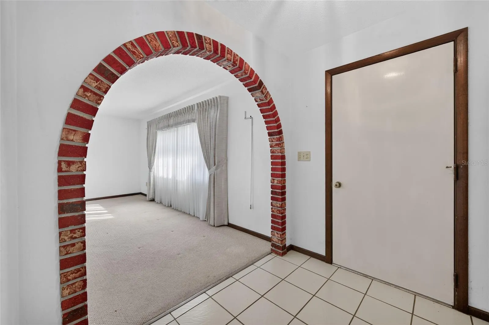 1056 KIMBERLY CT