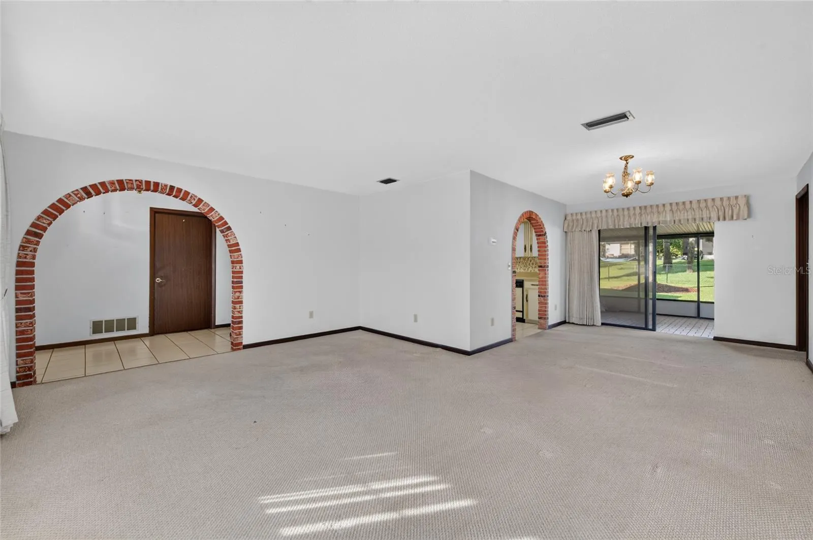 1056 KIMBERLY CT