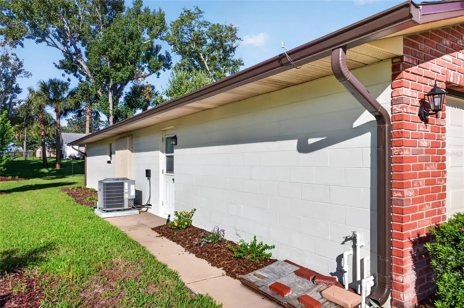 1056 KIMBERLY CT