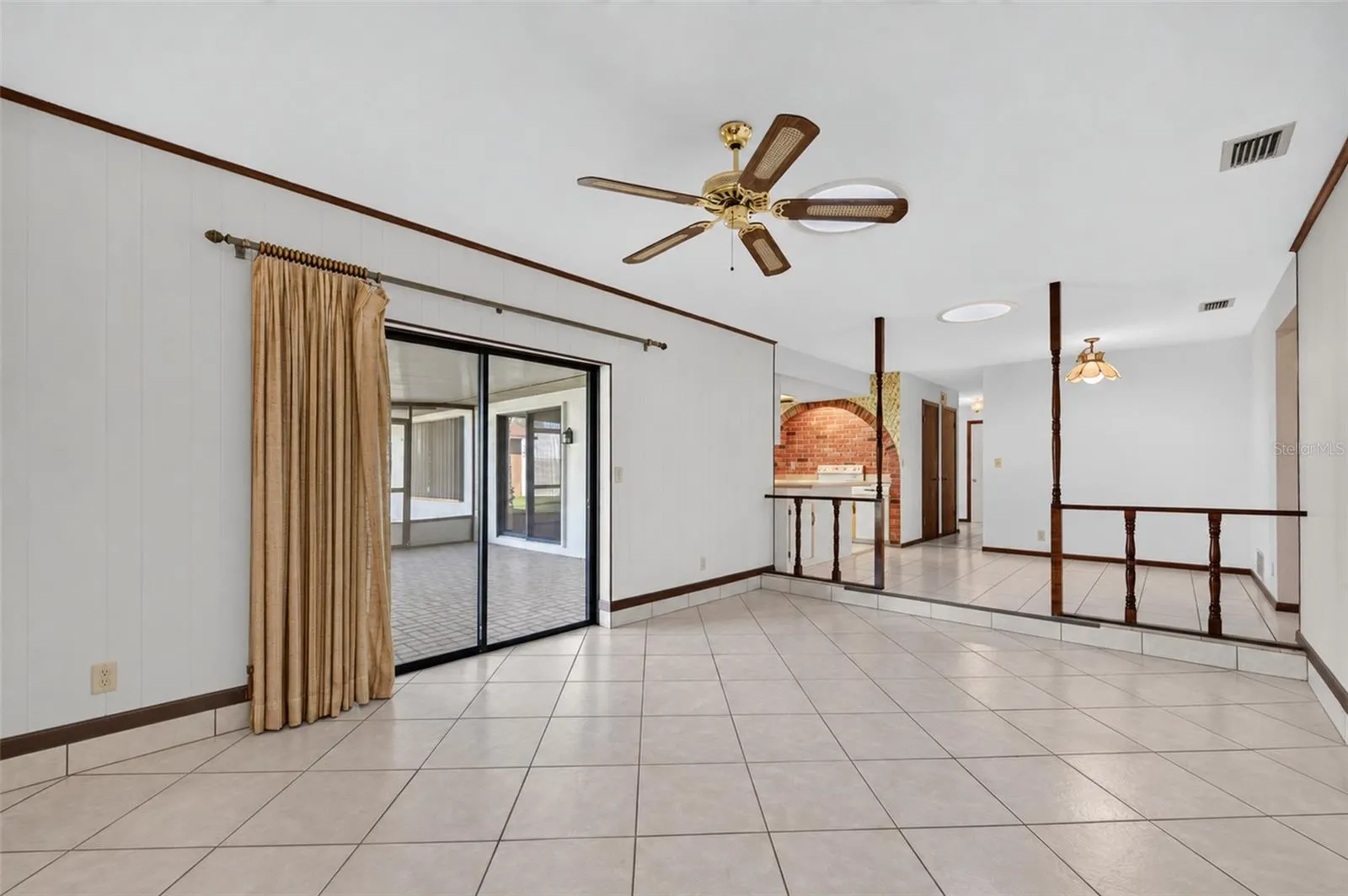 1056 KIMBERLY CT