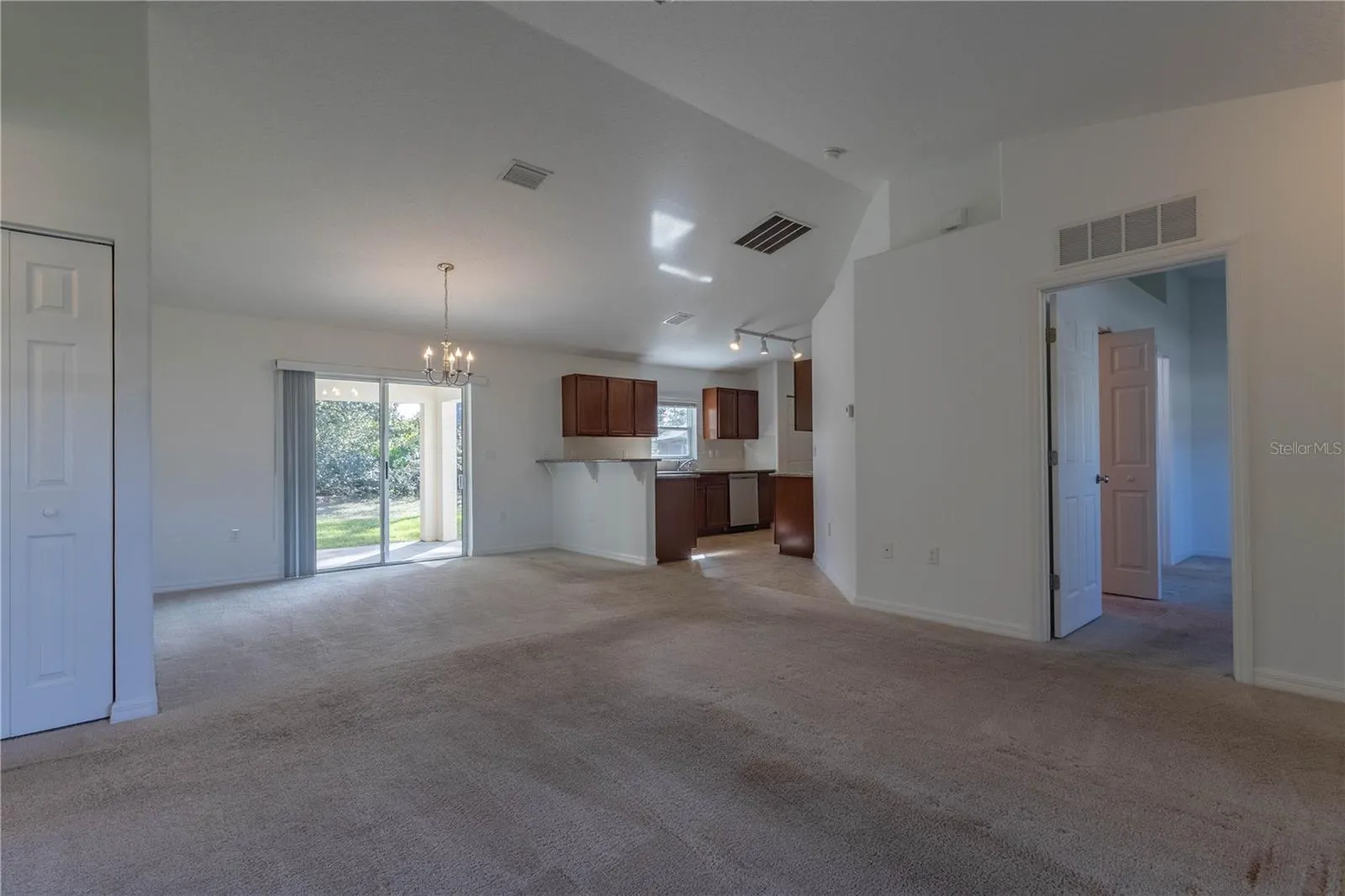 21 WHETSTONE LN