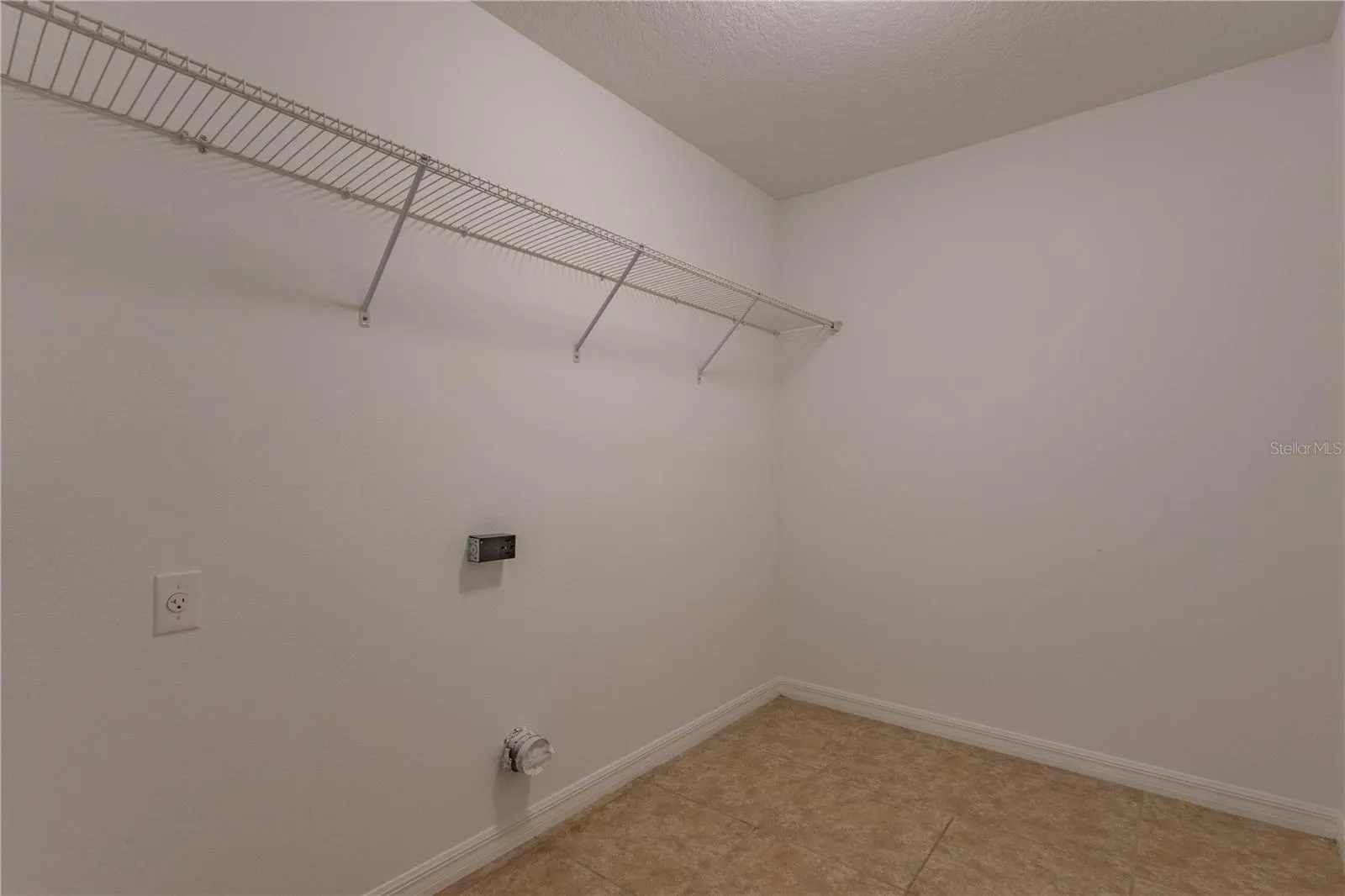 21 WHETSTONE LN