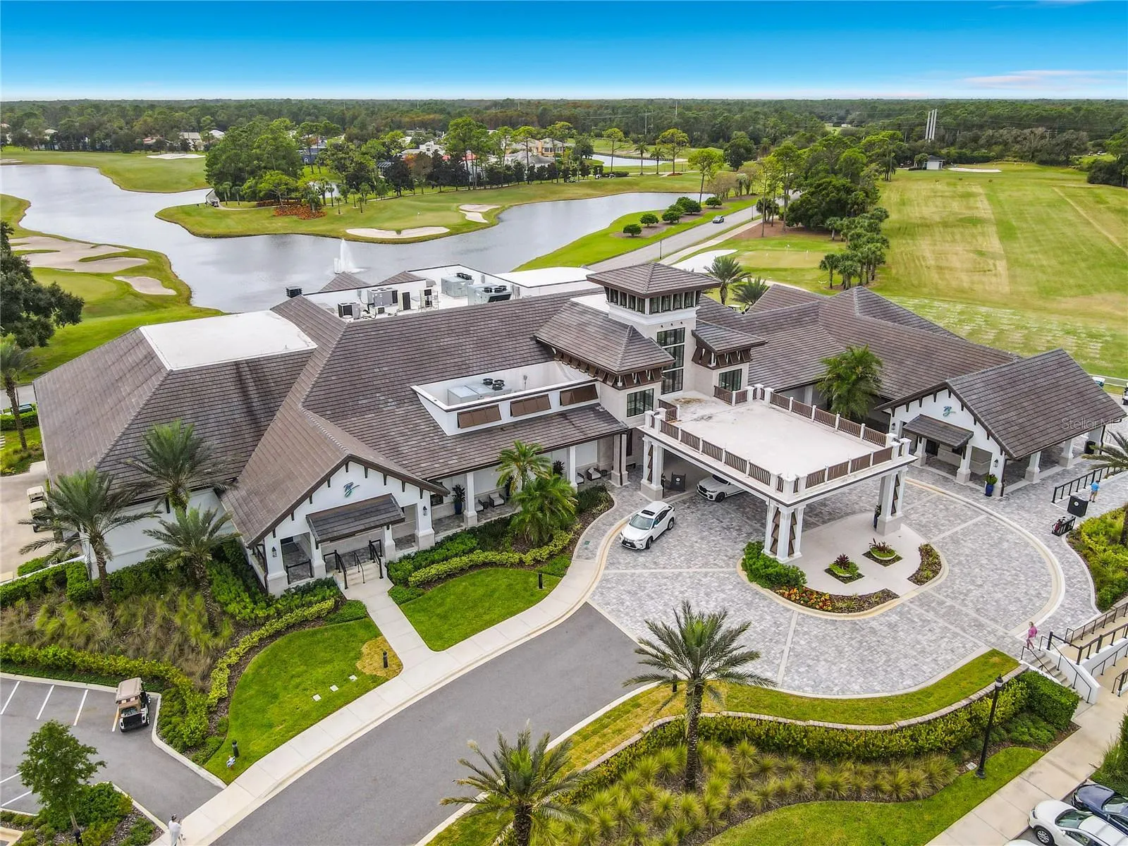 5 BAY POINTE DR