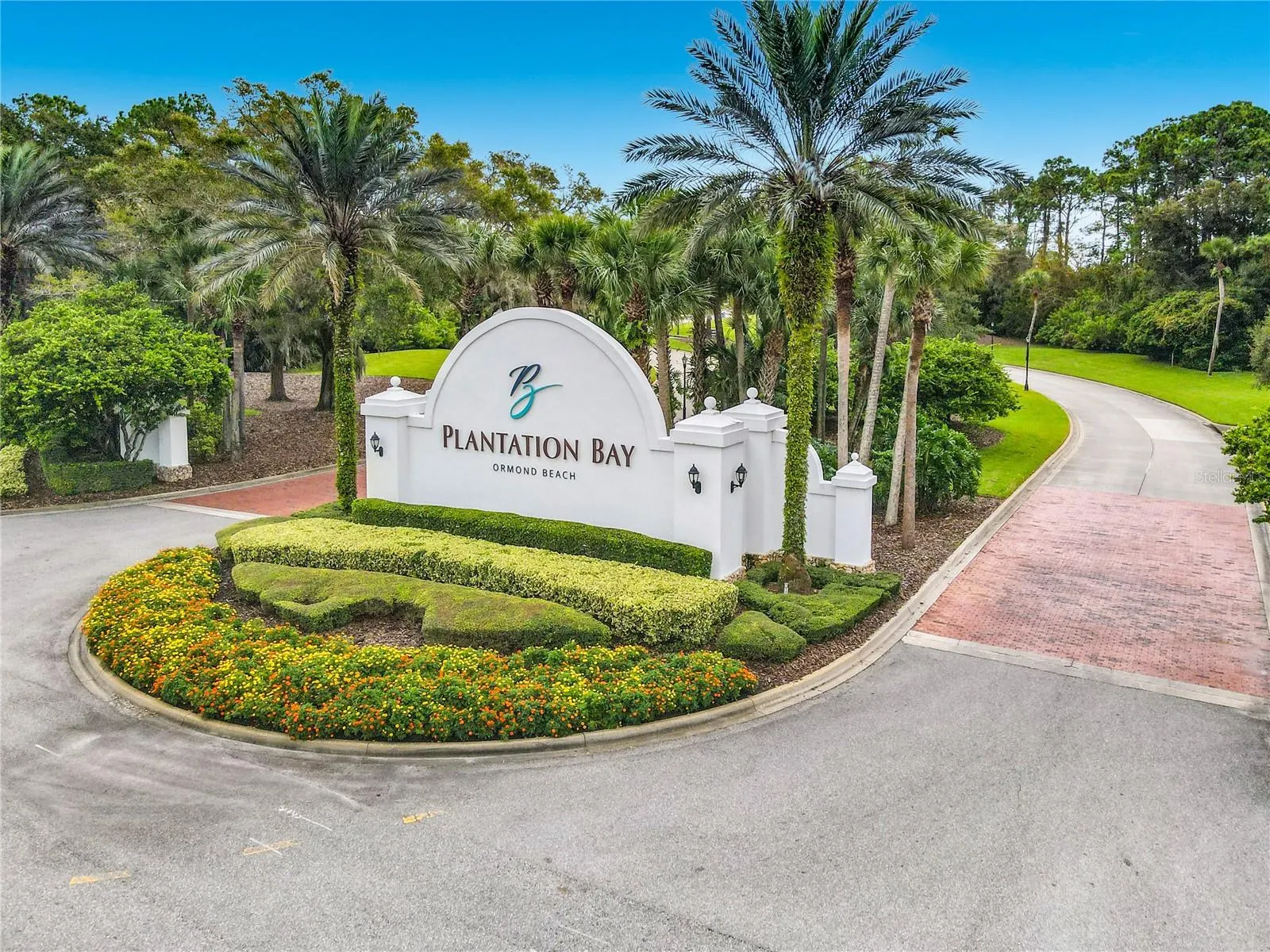 5 BAY POINTE DR