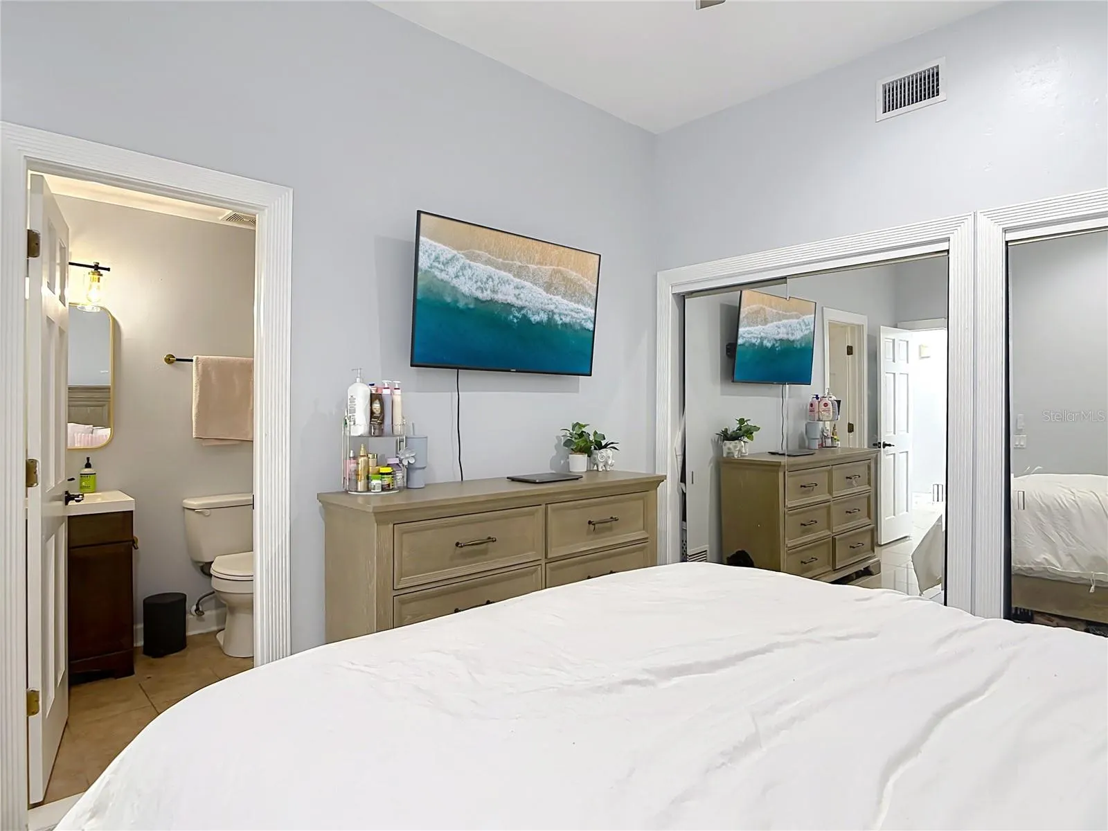 5 BAY POINTE DR