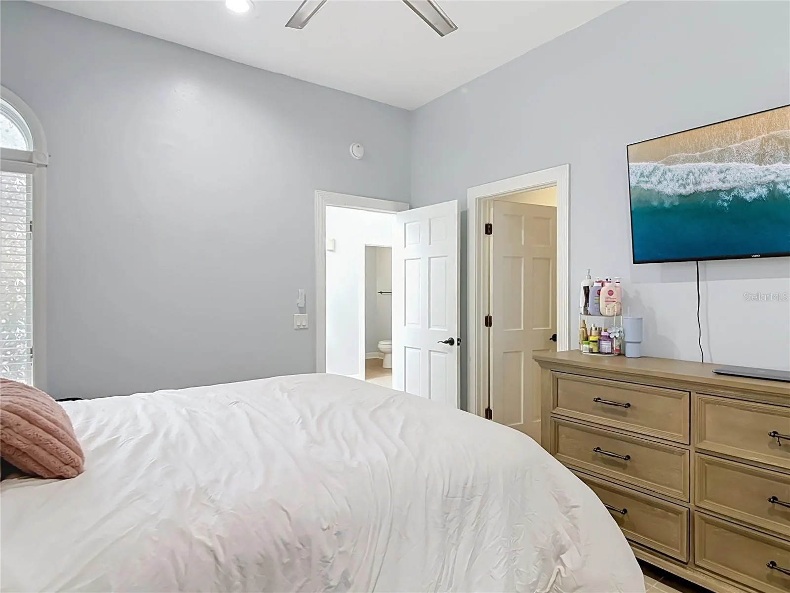5 BAY POINTE DR