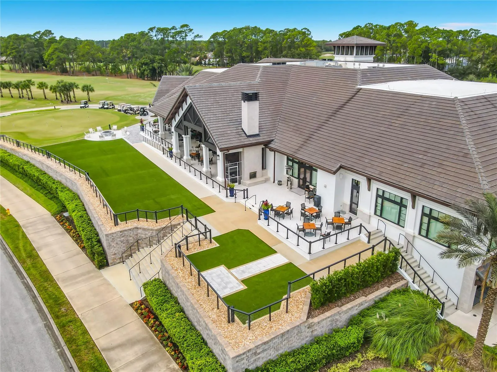 5 BAY POINTE DR