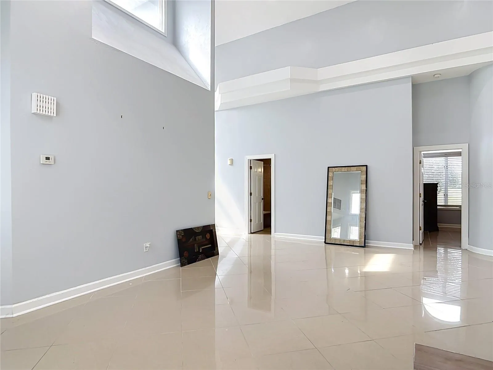 5 BAY POINTE DR