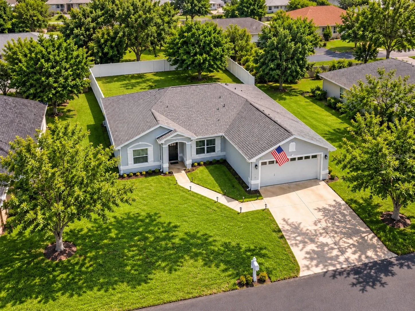 14 LAMOYNE LN