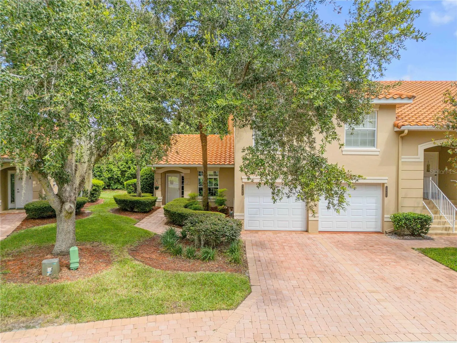 5466 COMPASS PT #101, #101