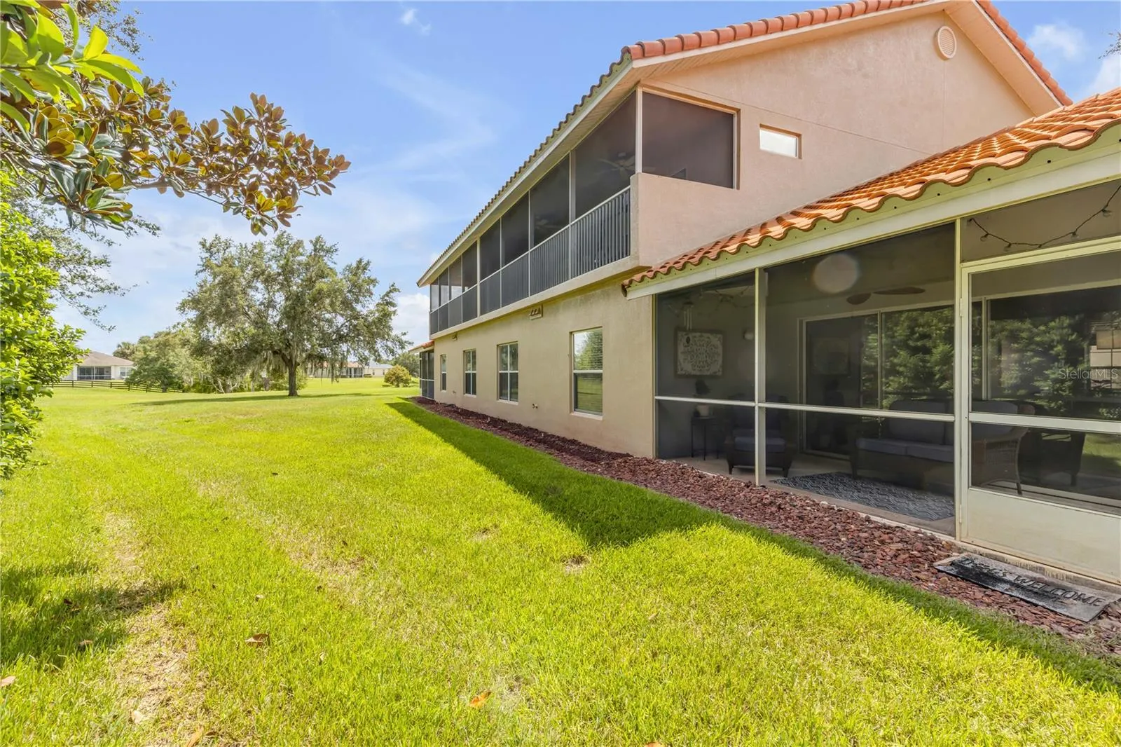 5466 COMPASS PT #101, #101