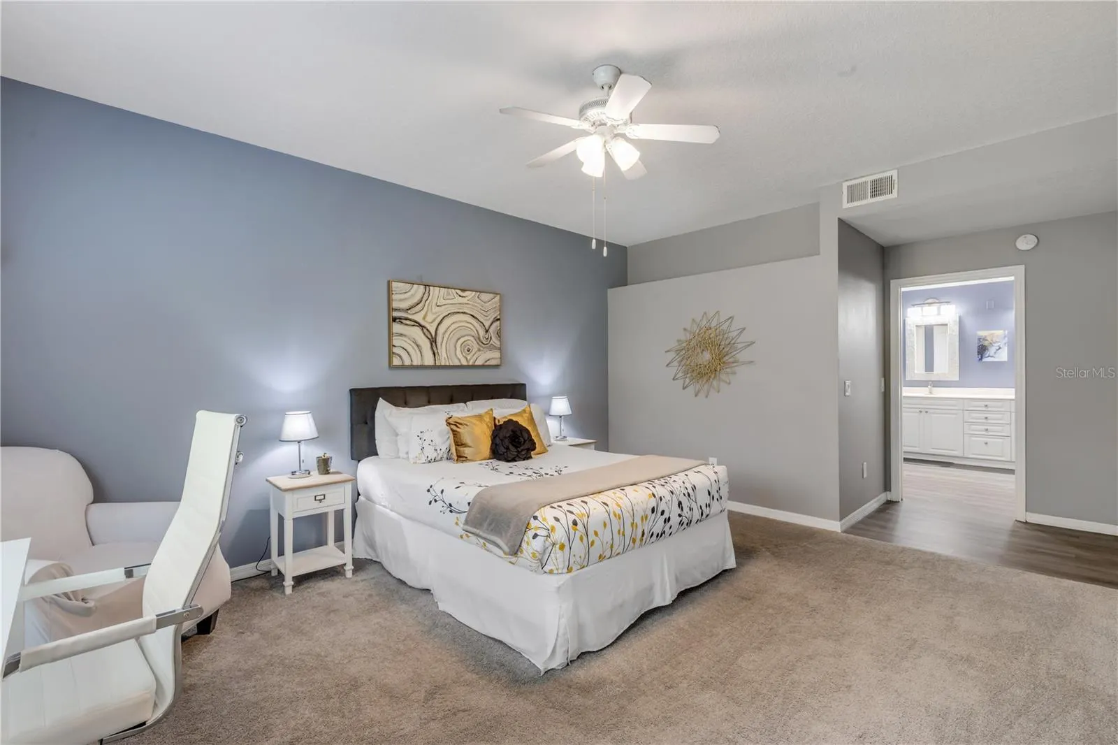 5466 COMPASS PT #101, #101