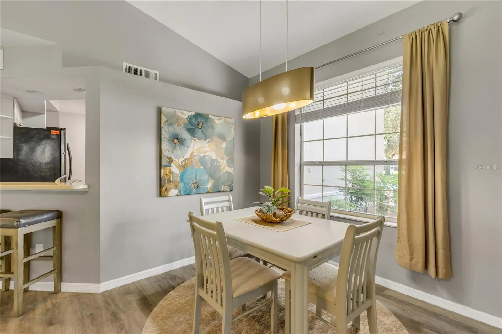 5466 COMPASS PT #101, #101