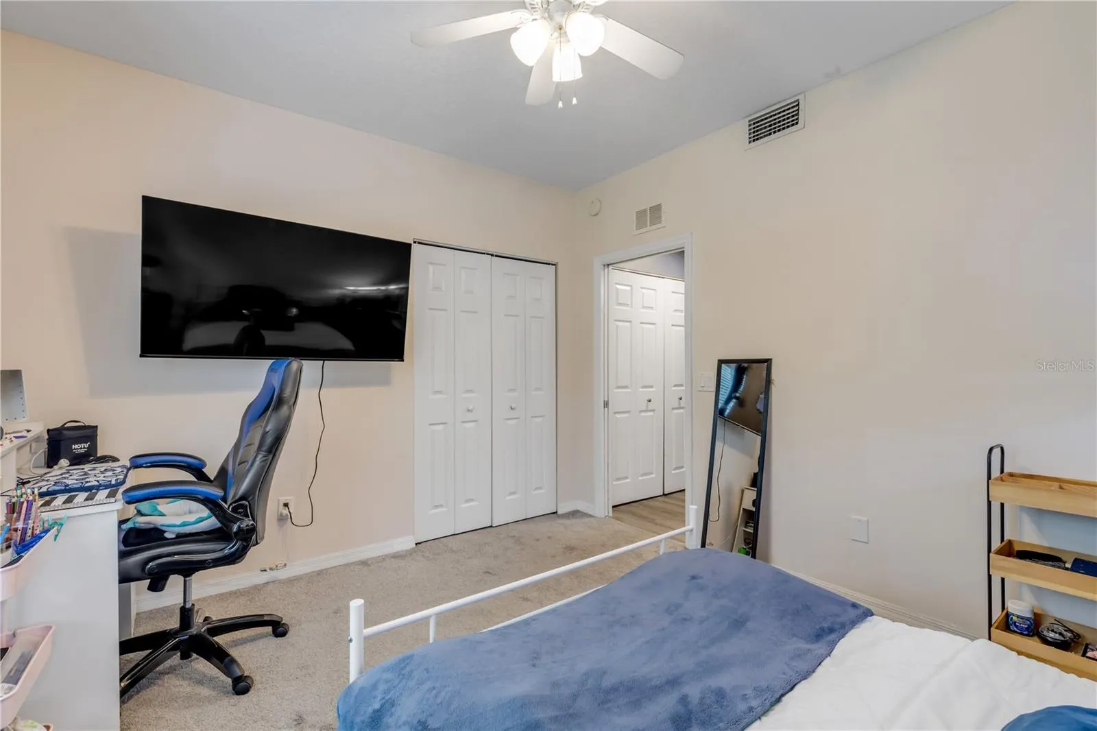 5466 COMPASS PT #101, #101