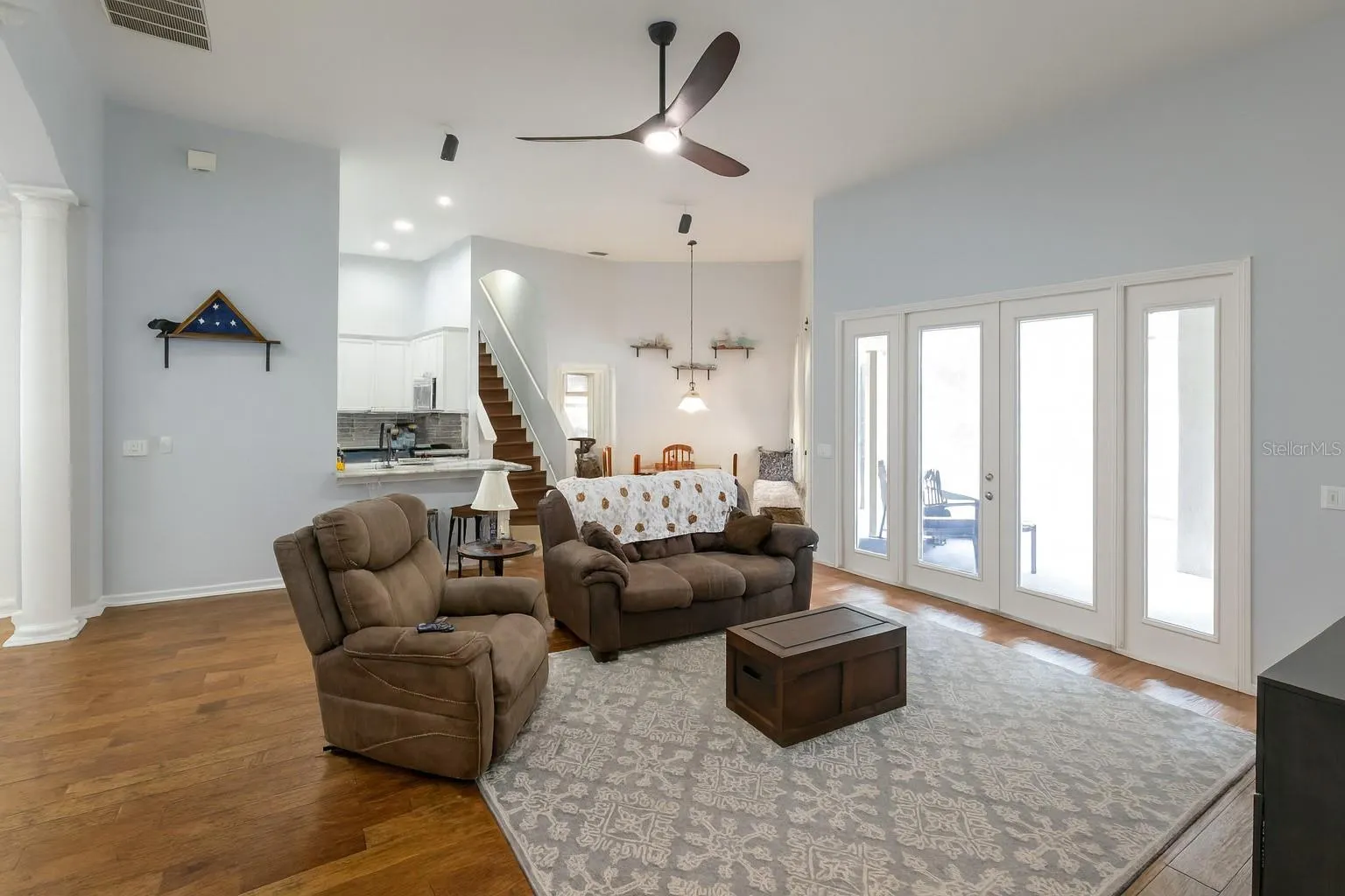 326 LARGOVISTA DR