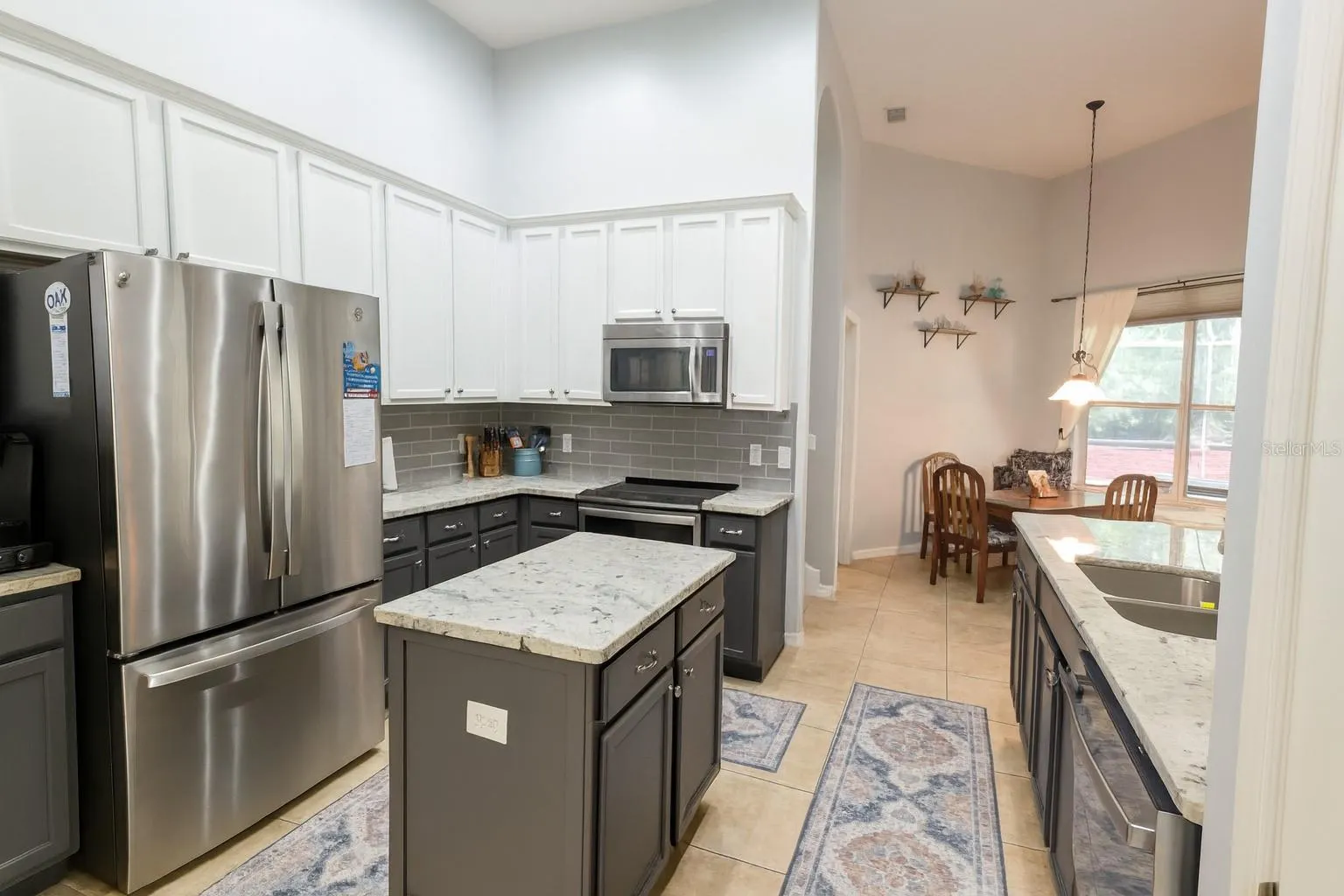 326 LARGOVISTA DR