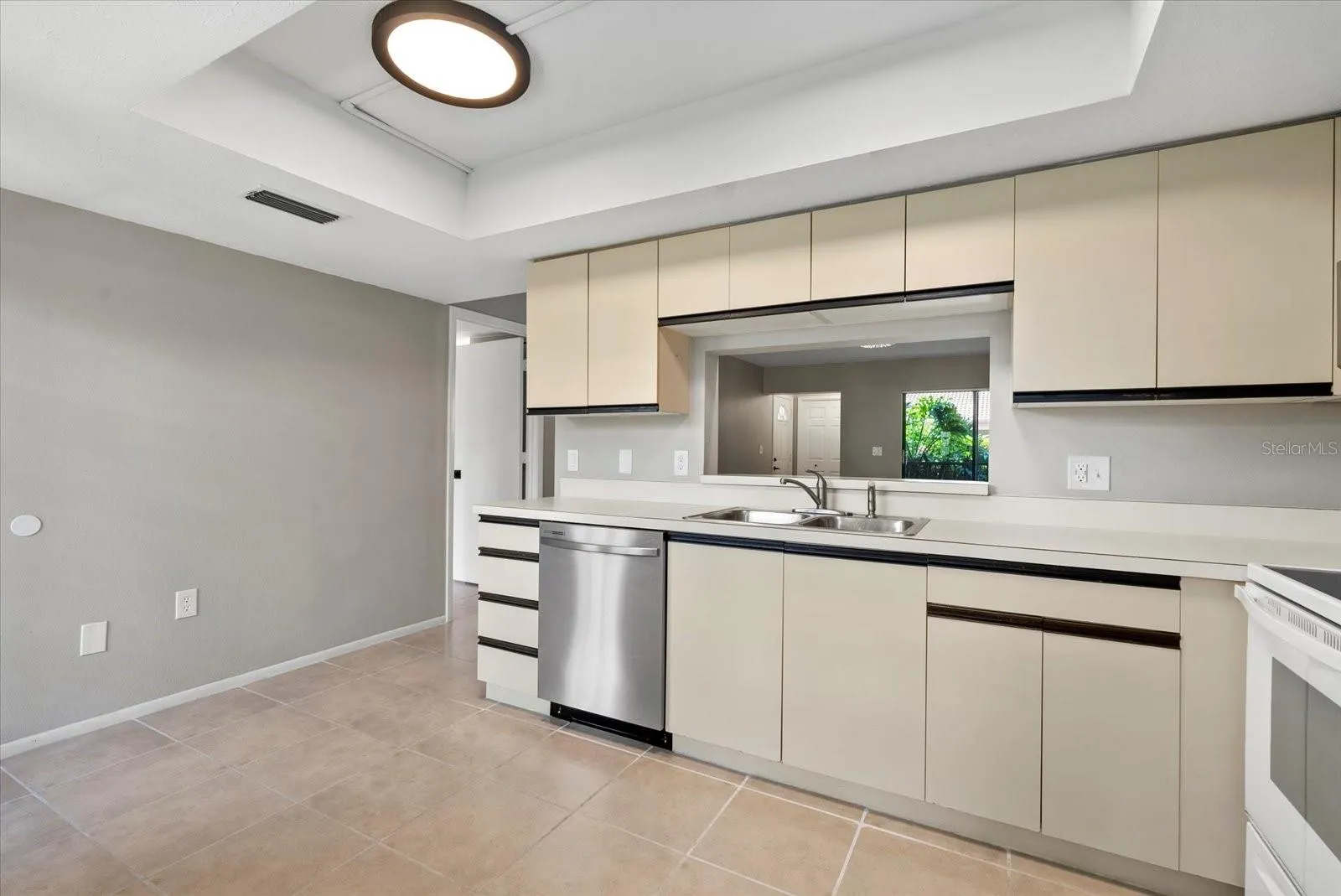 2431 BAYSHORE GARDENS PKWY #19, #19