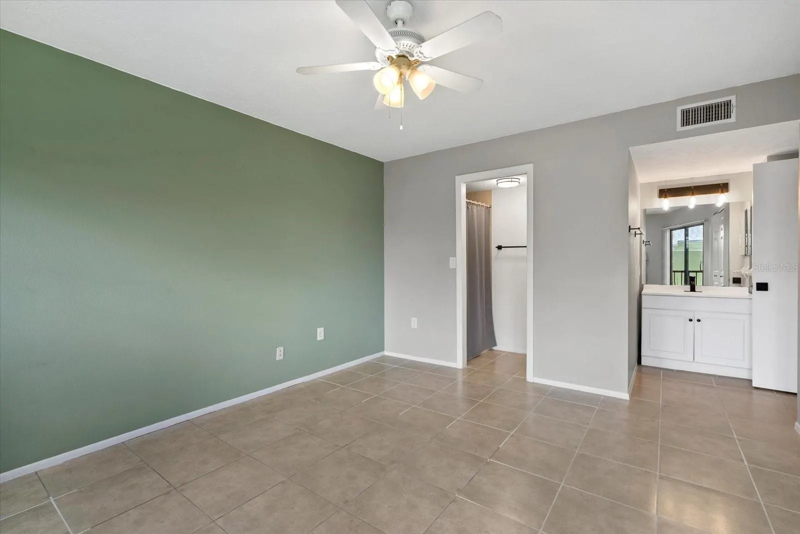 2431 BAYSHORE GARDENS PKWY #19, #19