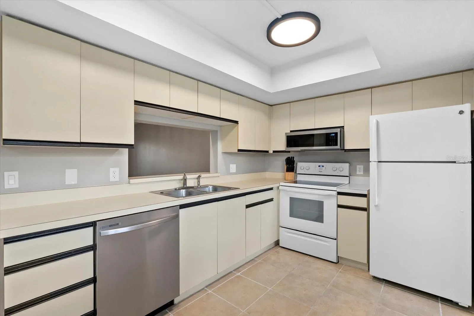 2431 BAYSHORE GARDENS PKWY #19, #19
