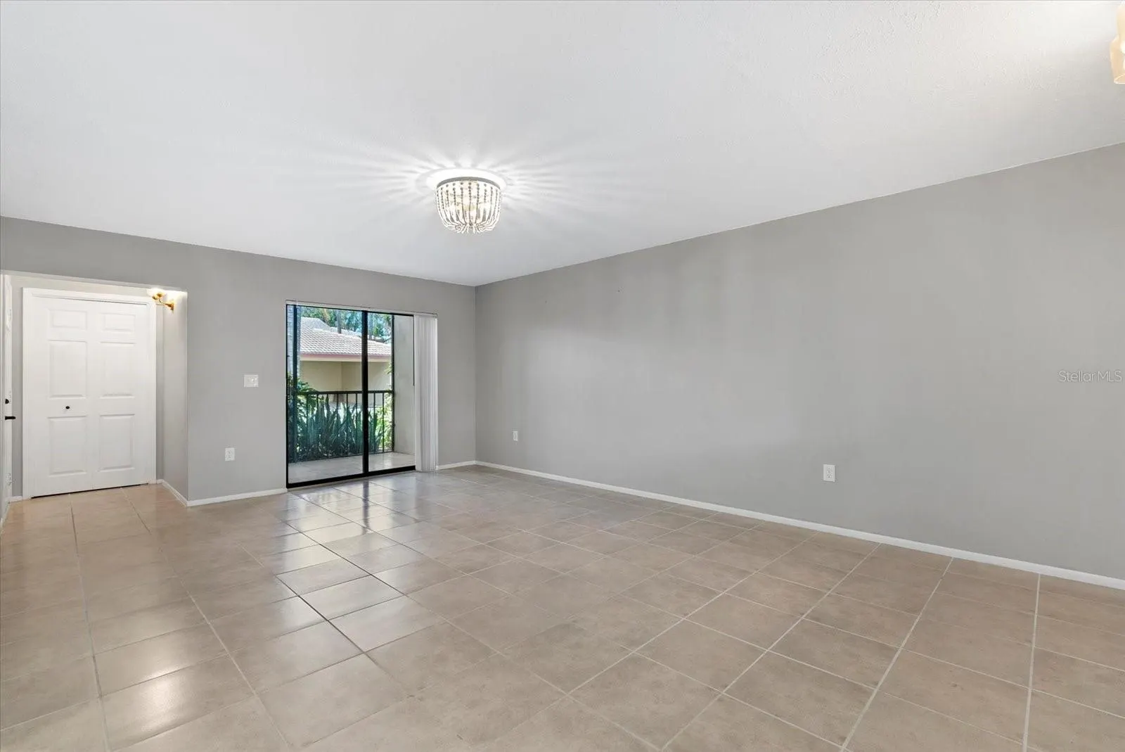 2431 BAYSHORE GARDENS PKWY #19, #19