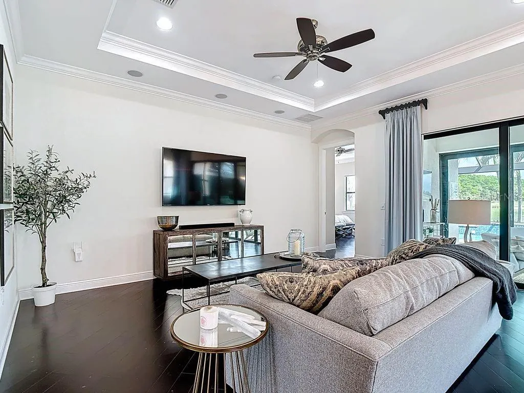 10264 PORTO ROMANO DR