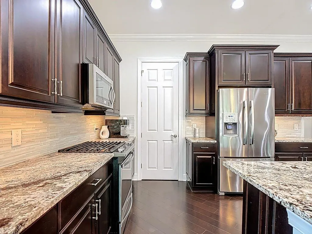 10264 PORTO ROMANO DR