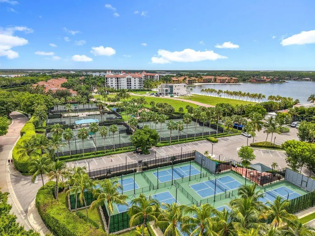 10264 PORTO ROMANO DR