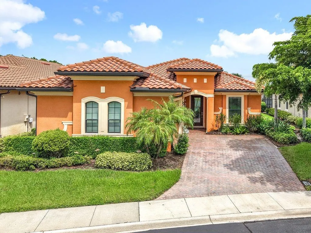 10264 PORTO ROMANO DR