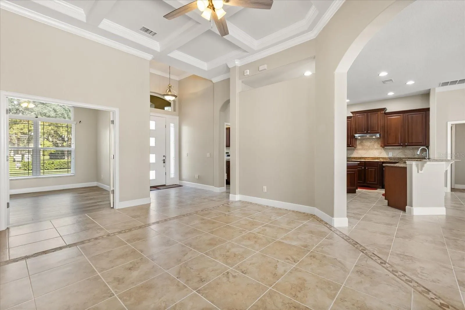 2035 CAPRI LN