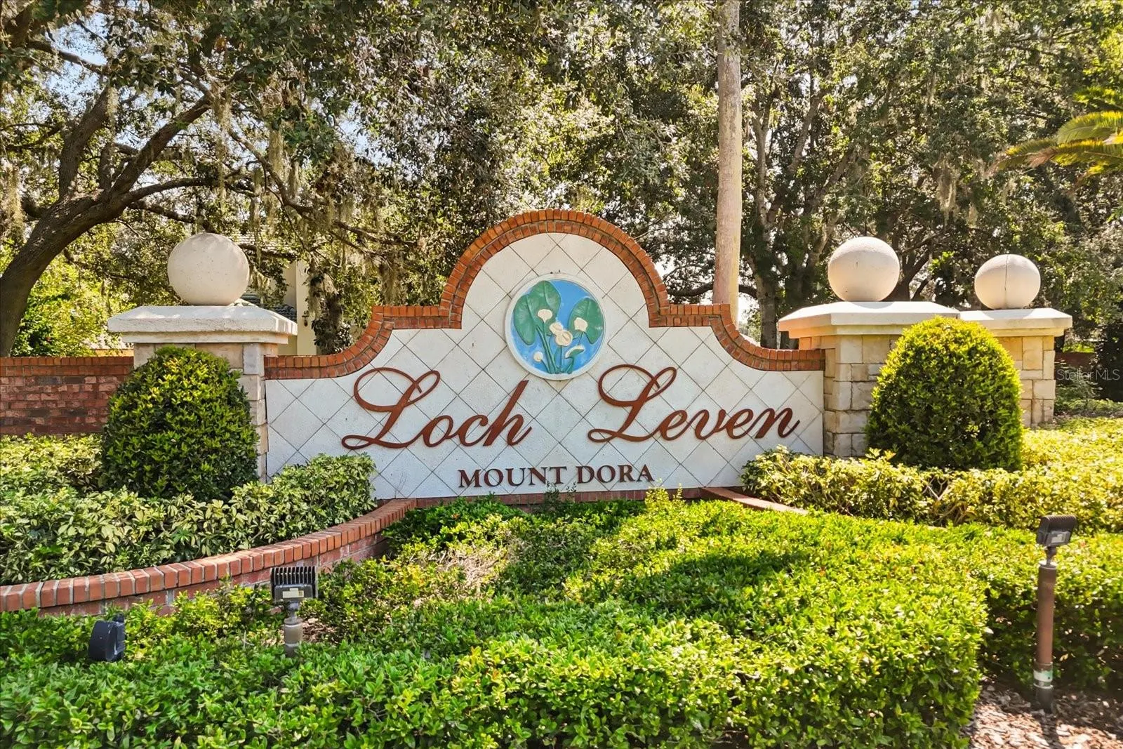 2035 CAPRI LN