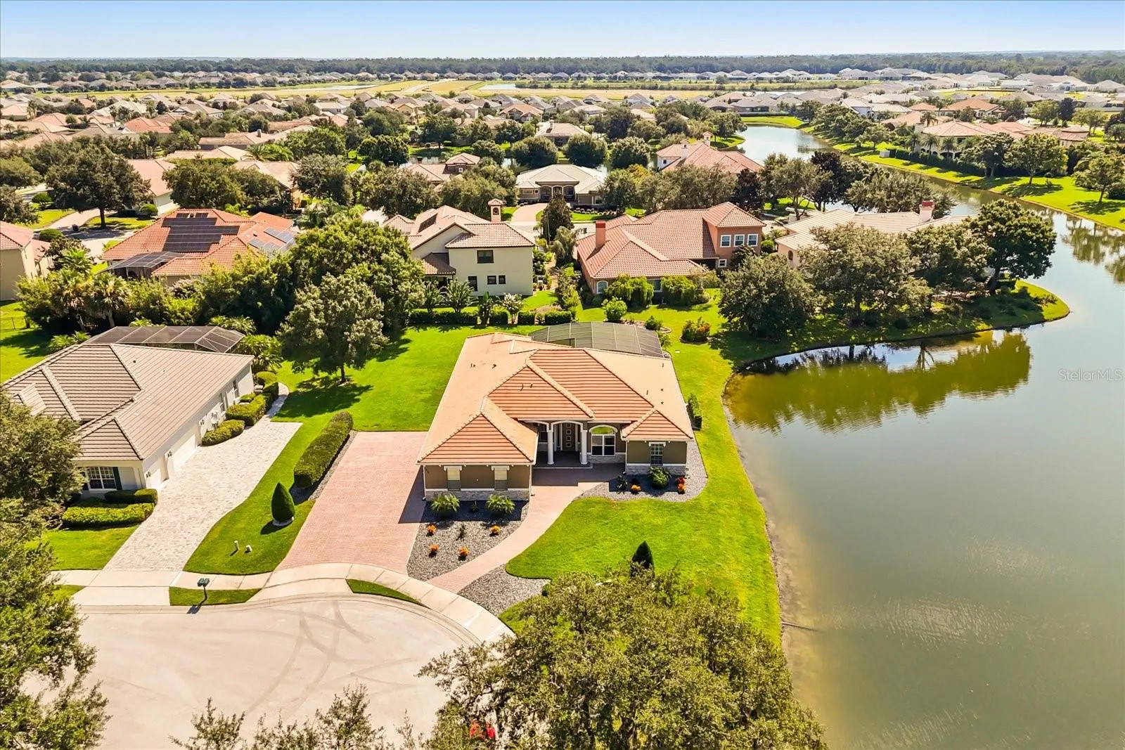 2035 CAPRI LN