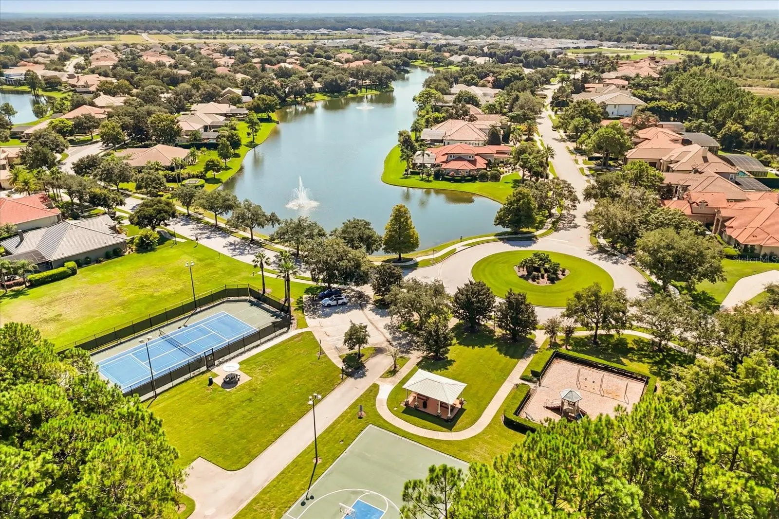 2035 CAPRI LN