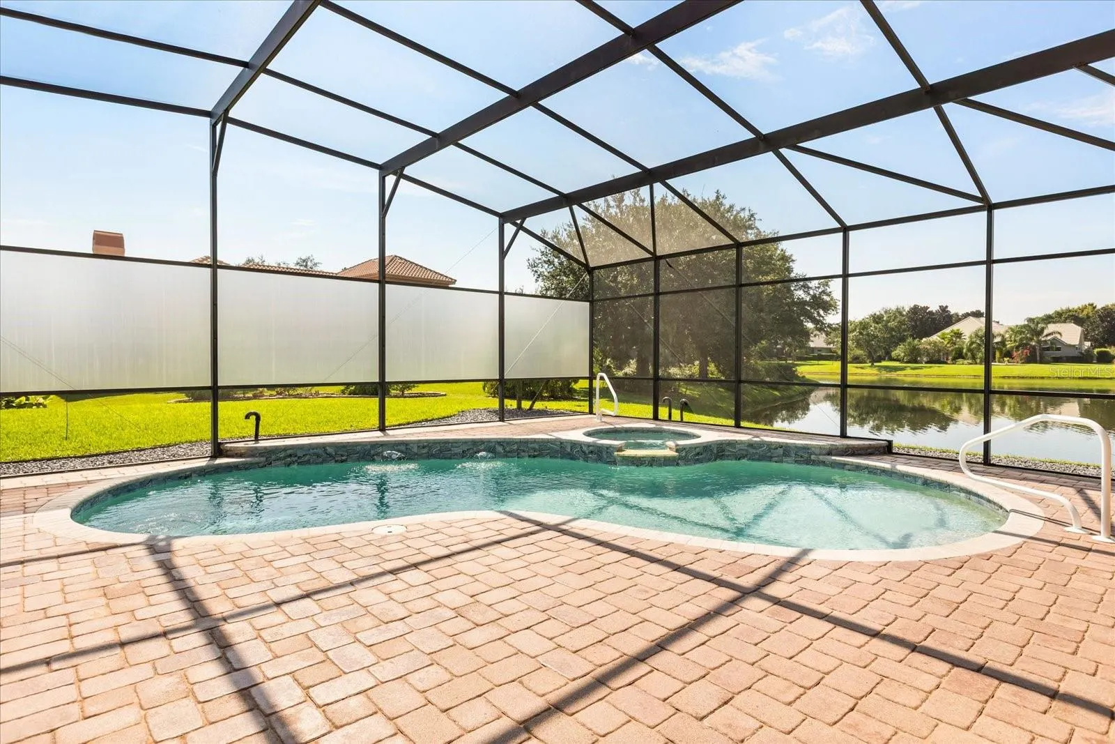 2035 CAPRI LN