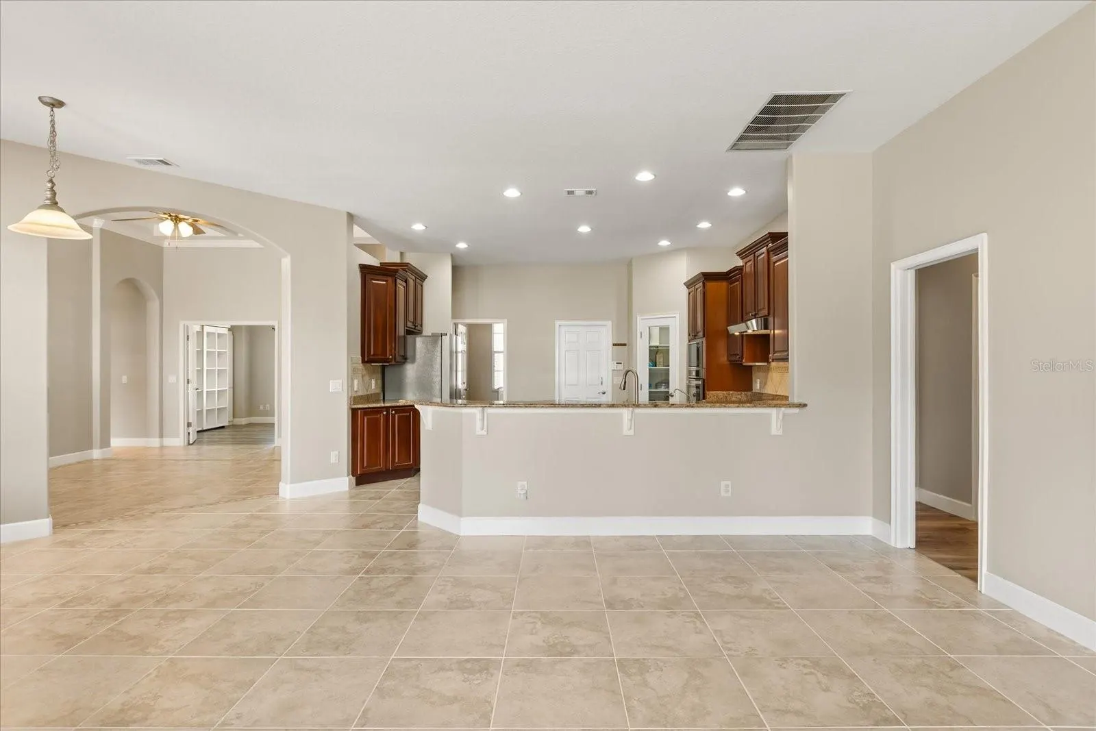 2035 CAPRI LN
