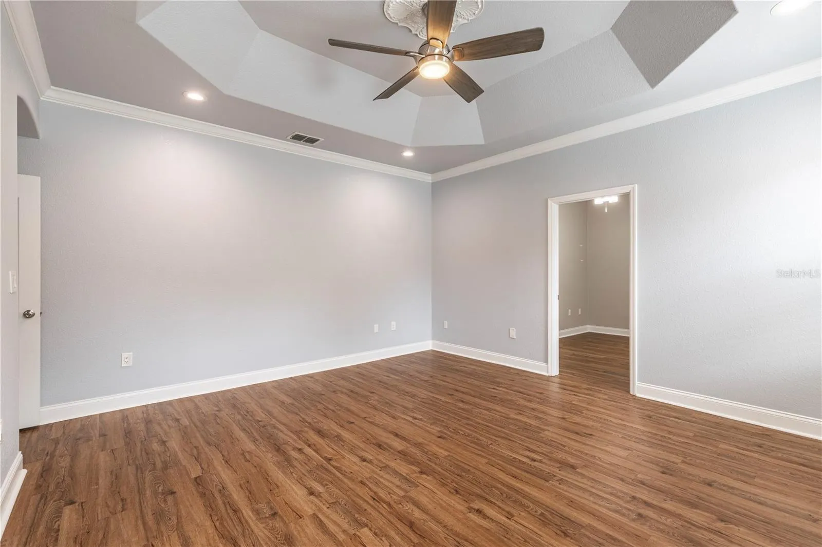 236 GOLF AIRE BLVD