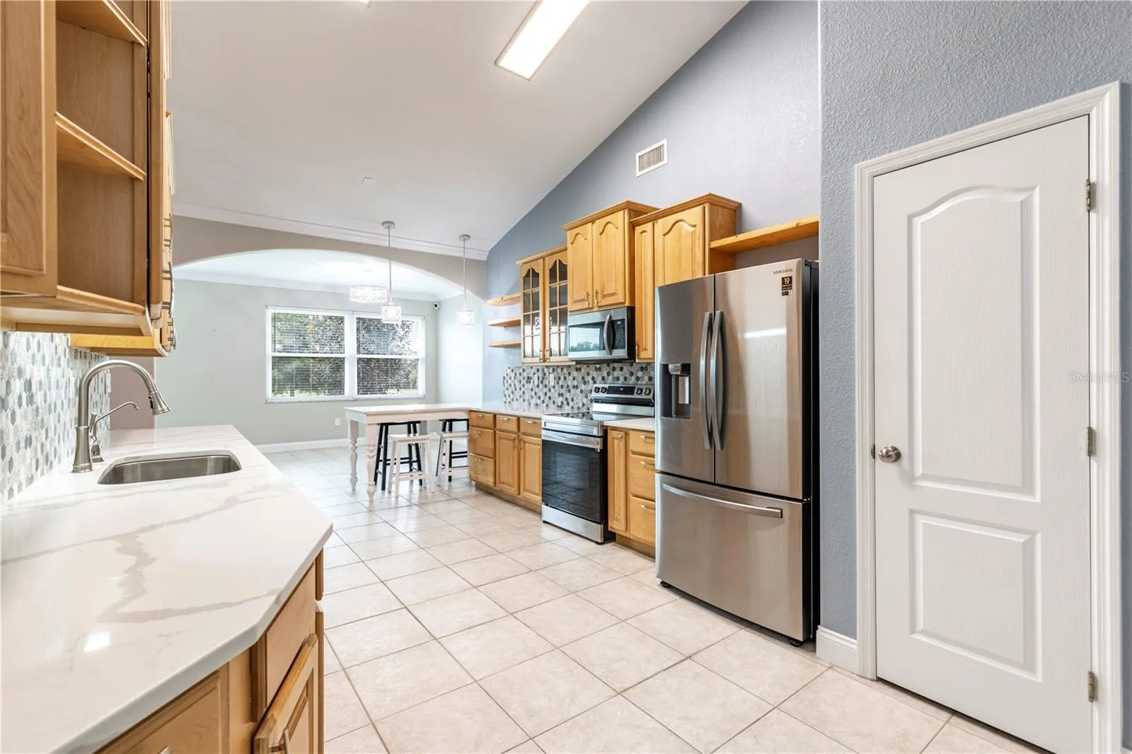 236 GOLF AIRE BLVD