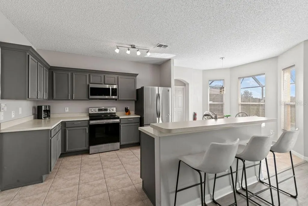 403 SUNSET VIEW DR