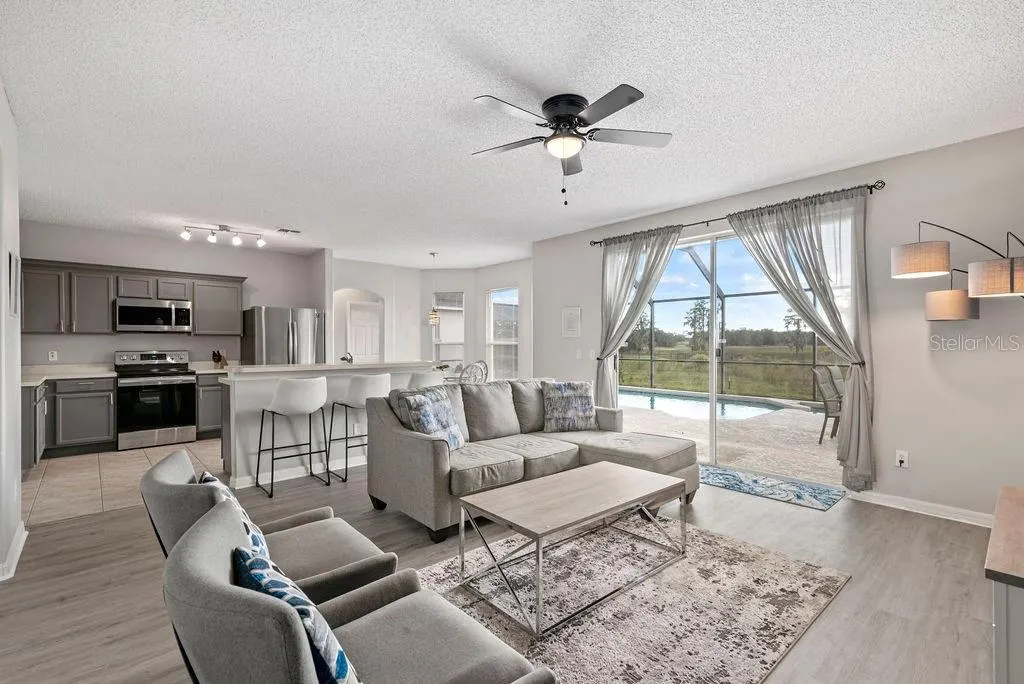 403 SUNSET VIEW DR