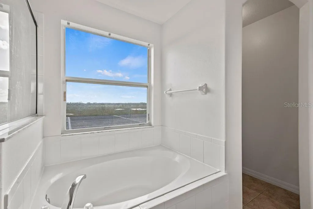 403 SUNSET VIEW DR