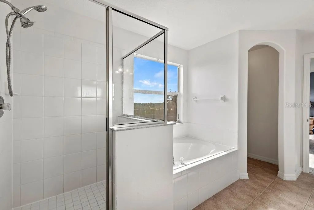 403 SUNSET VIEW DR