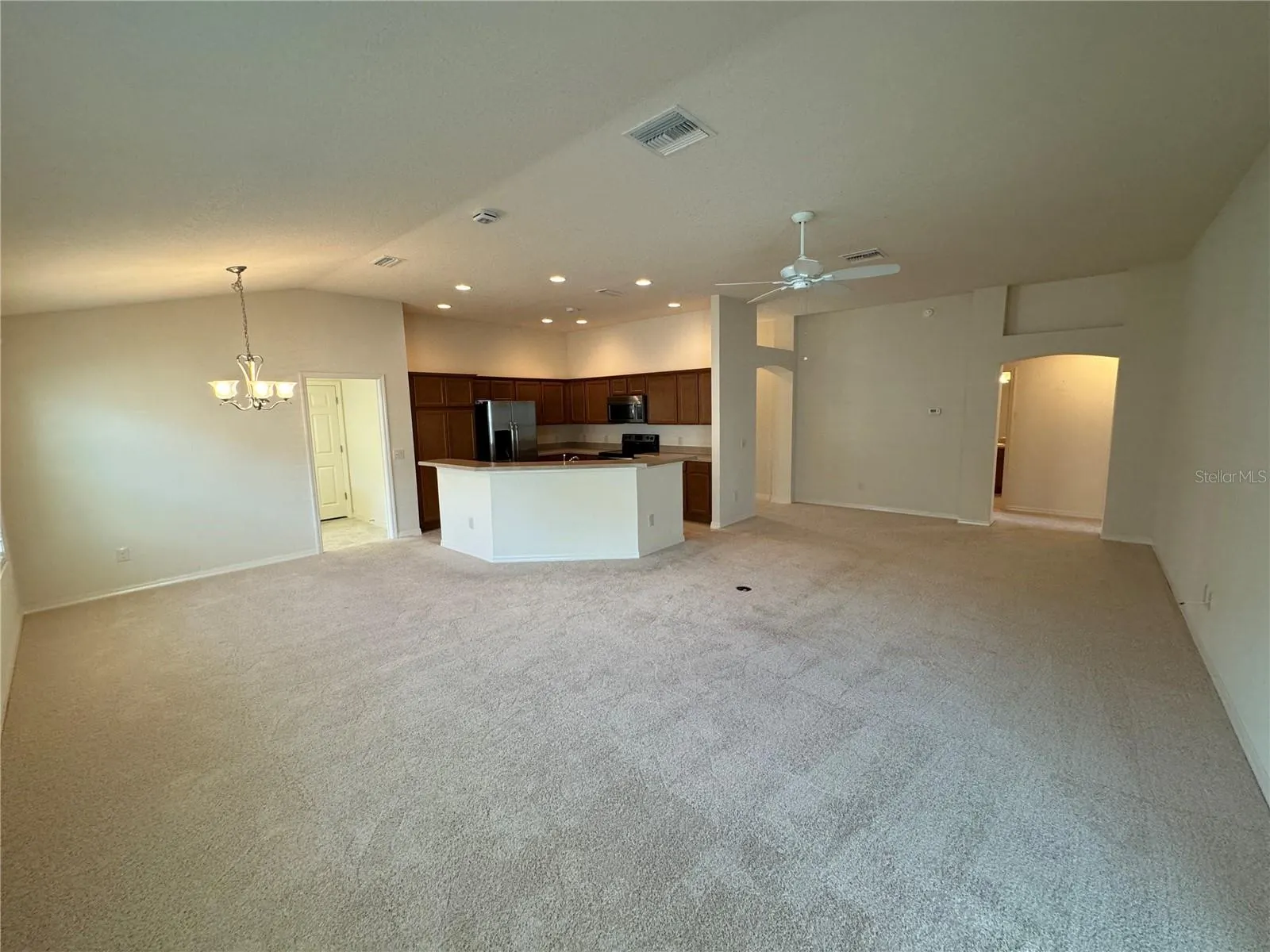 2238 SOUTHWOOD DR