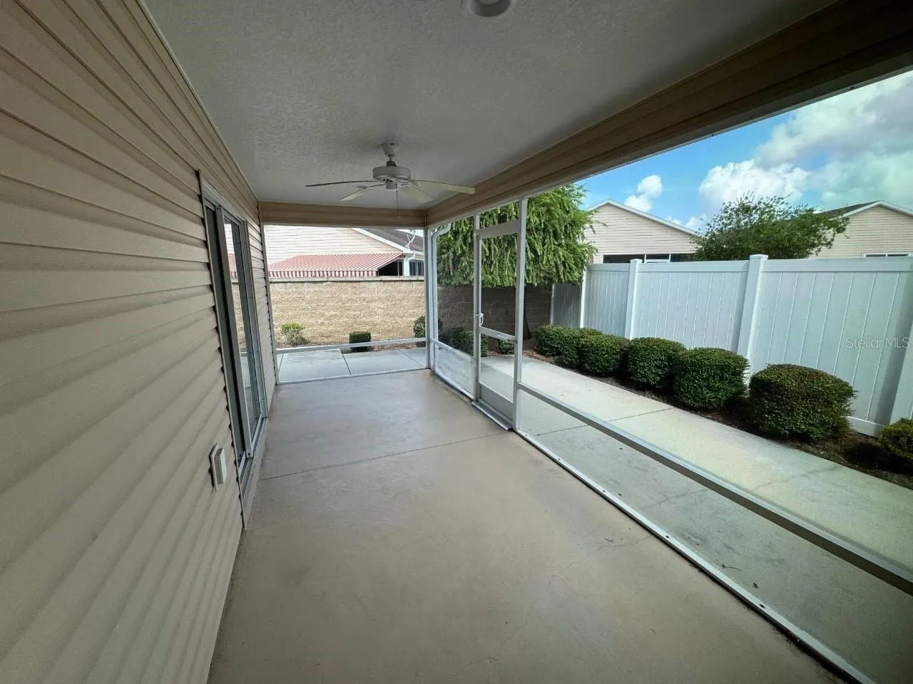 2238 SOUTHWOOD DR