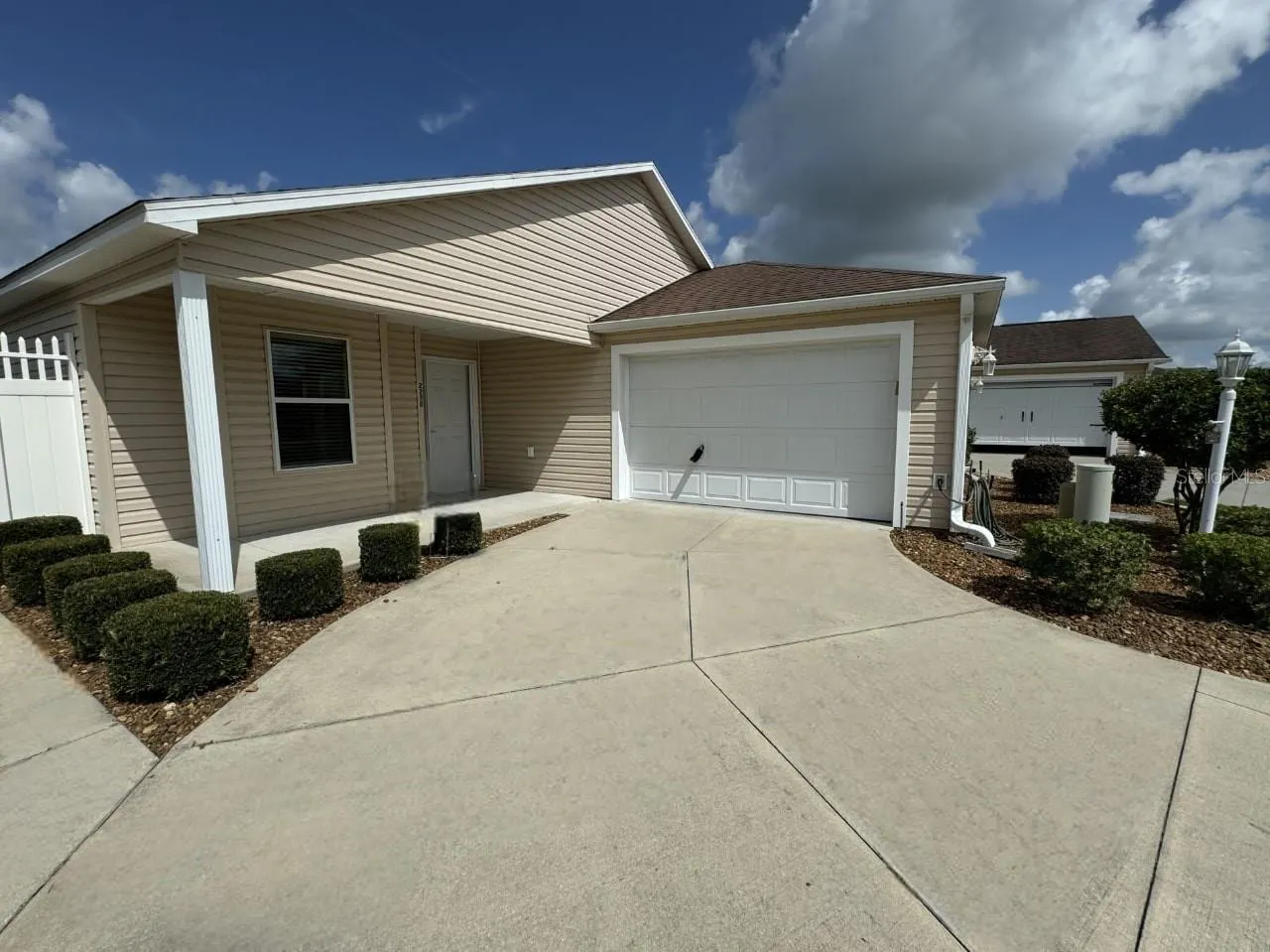 2238 SOUTHWOOD DR