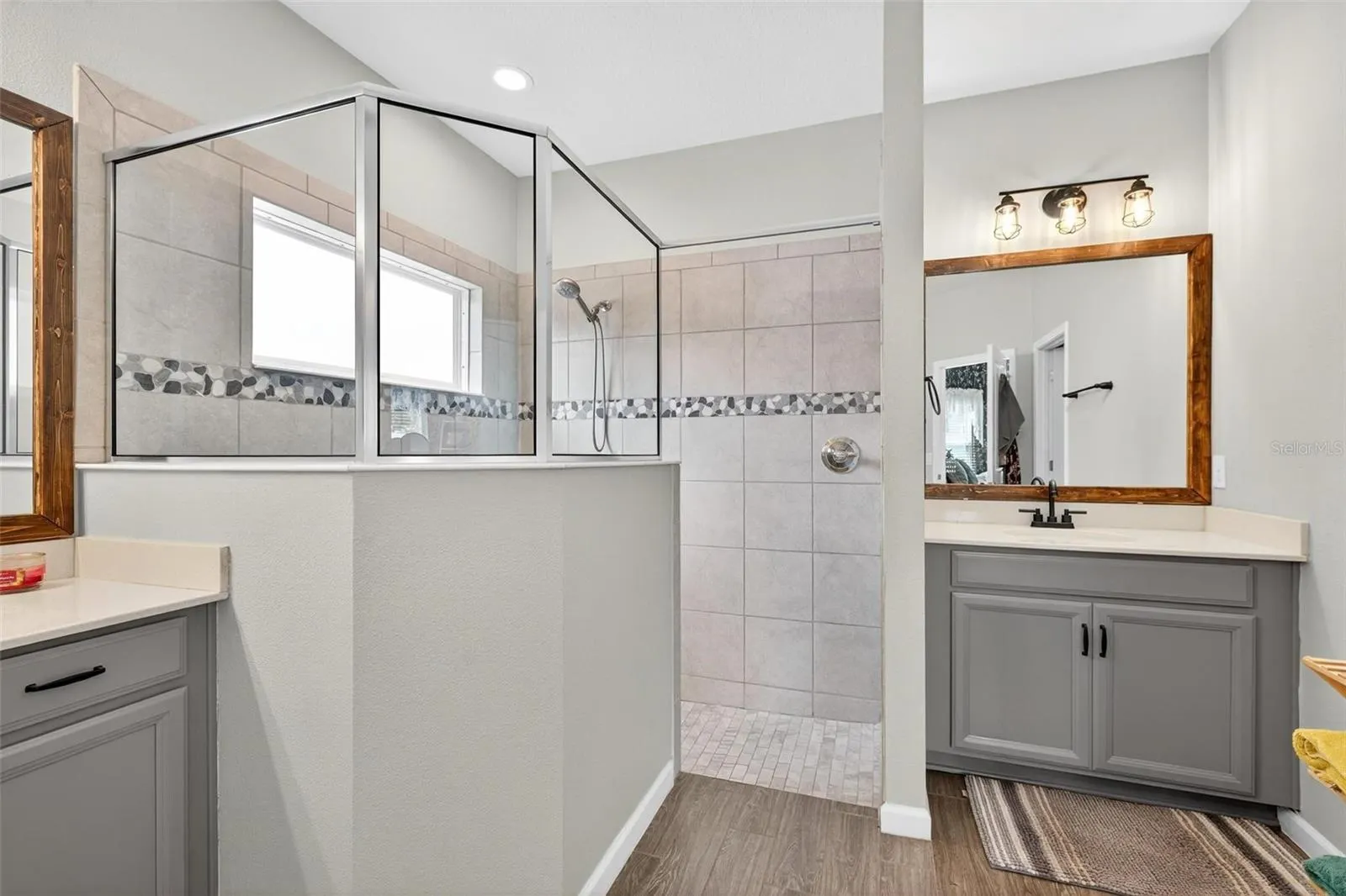 1711 REFLECTION LN