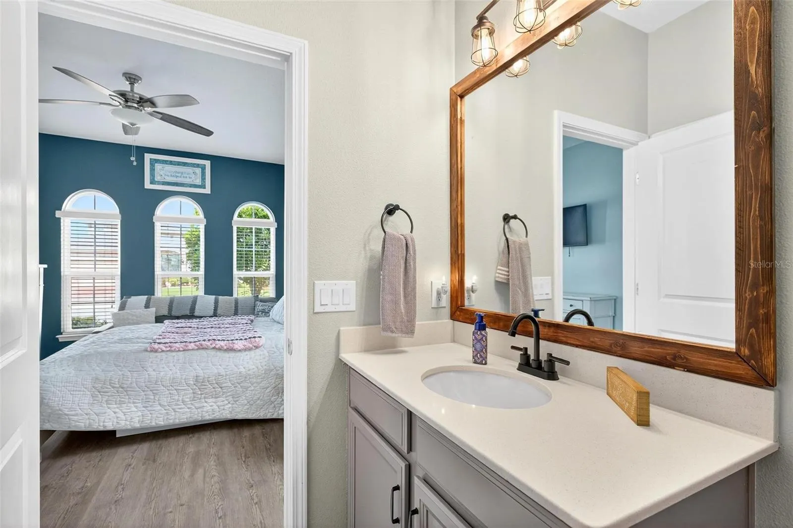 1711 REFLECTION LN