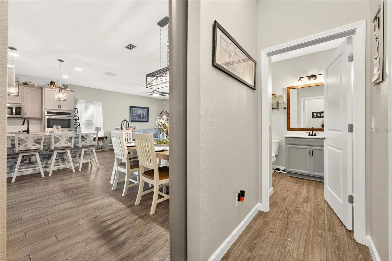 1711 REFLECTION LN
