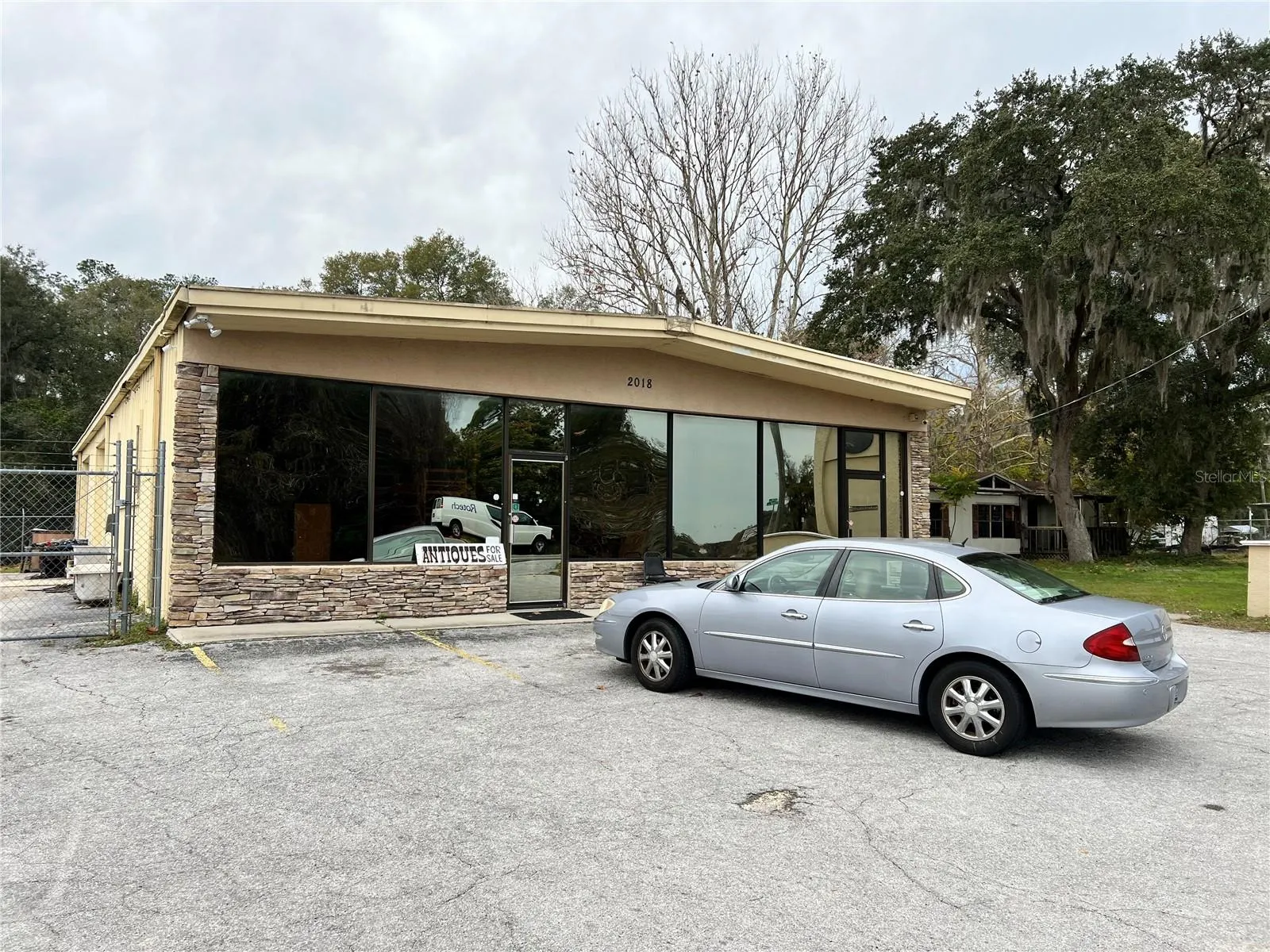 2018 N FLORIDA AVE